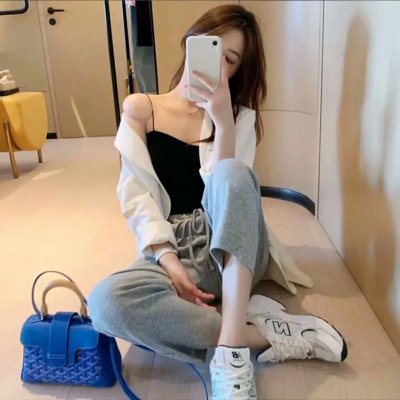 沉默不语的顾小姐